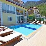 Alpine At Hisaroenue Oeluedeniz Ovacik 6+2, 12 People Villa Fethiye